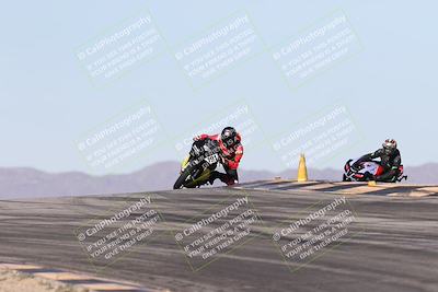 media/Dec-01-2025-Moto Forza (Mon) [[2daa91e15f]]/2-Intermediate Group/Session 2 (Turns 9 and 10)/